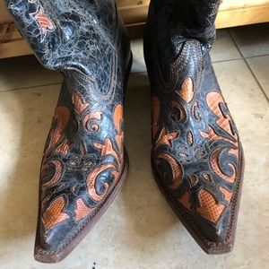 Genuine lizard women’s boots one and a half inch wooden heel